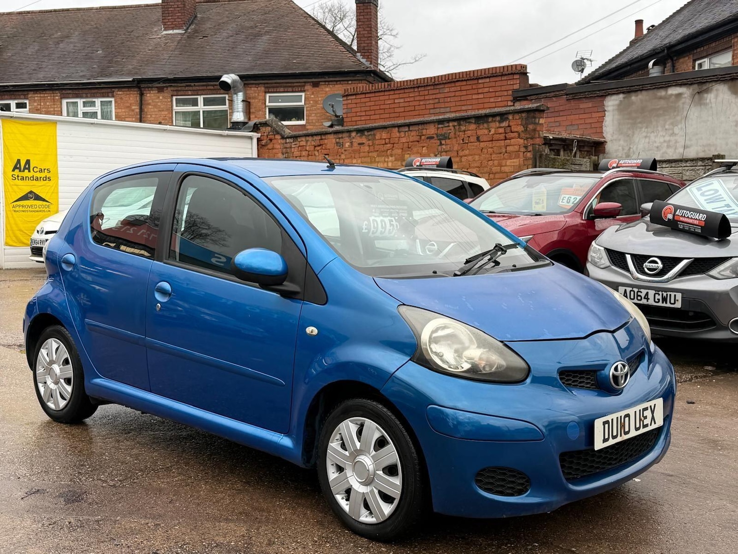 Used Toyota AYGO 2010 for sale - 77291339: Photo 2