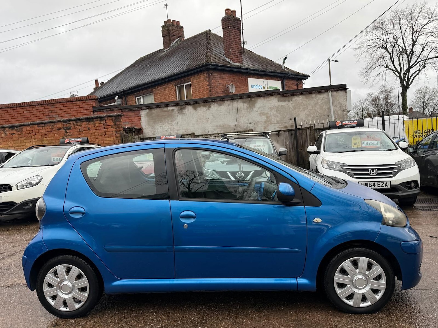 Used Toyota AYGO 2010 for sale - 77291339: Photo 5