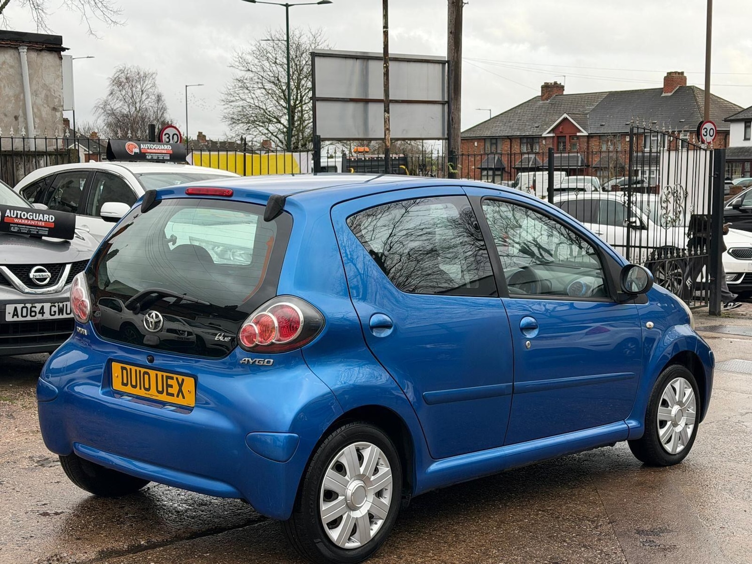 Used Toyota AYGO 2010 for sale - 77291339: Photo 6