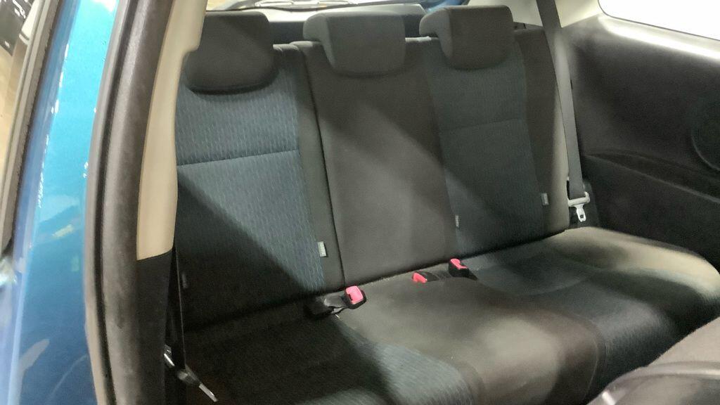 Used Toyota Yaris for sale - 77268069: Photo 11