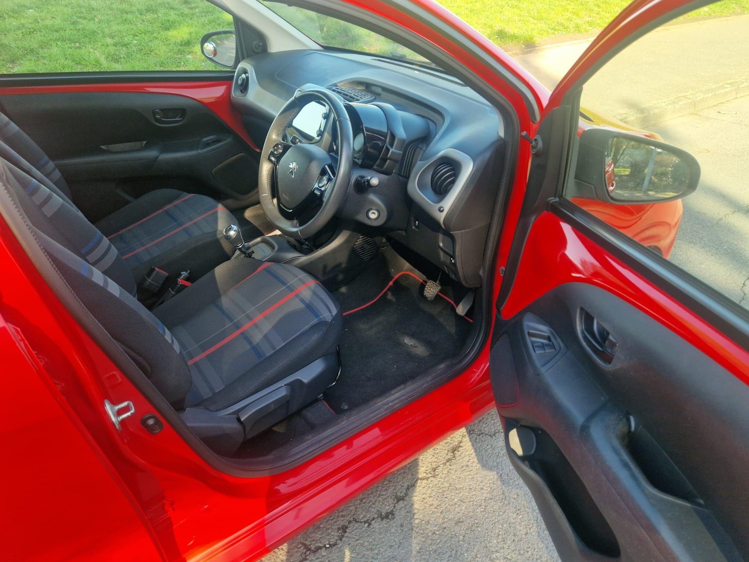 Used Peugeot 108 2015 for sale - 77926102: Photo 26