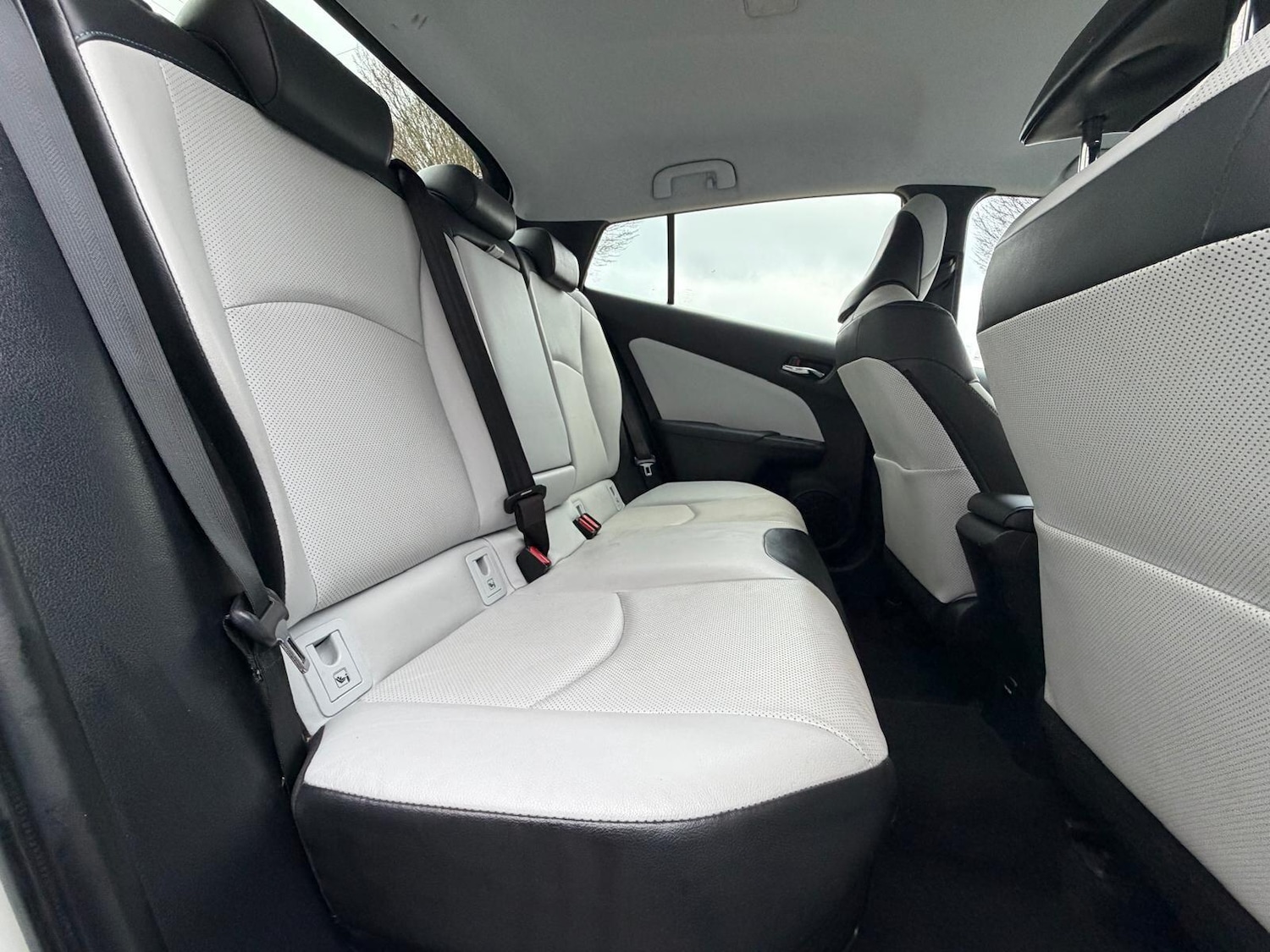 Used Toyota Prius 2017 for sale - 77376770: Photo 22