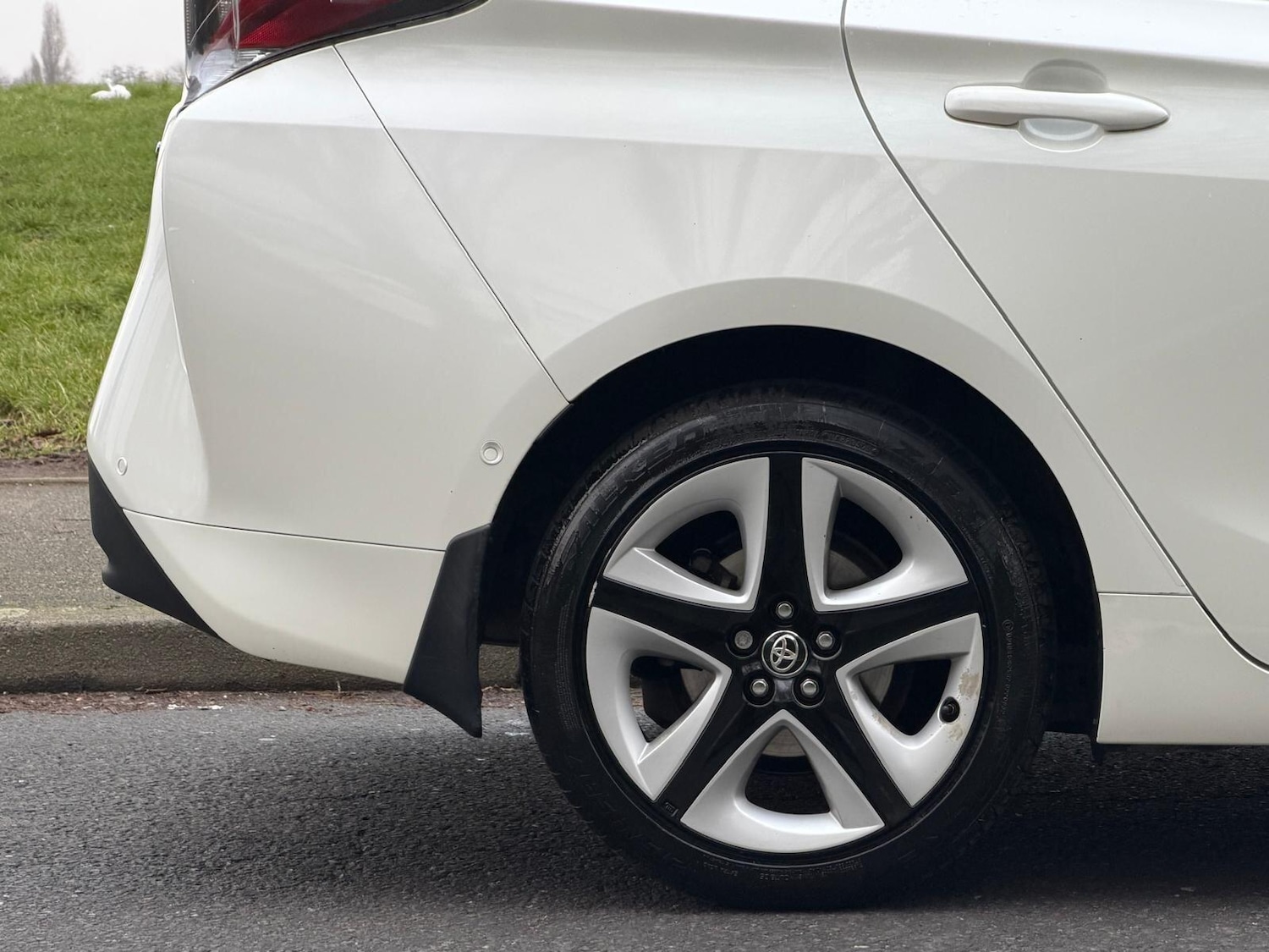 Used Toyota Prius 2017 for sale - 77376770: Photo 51