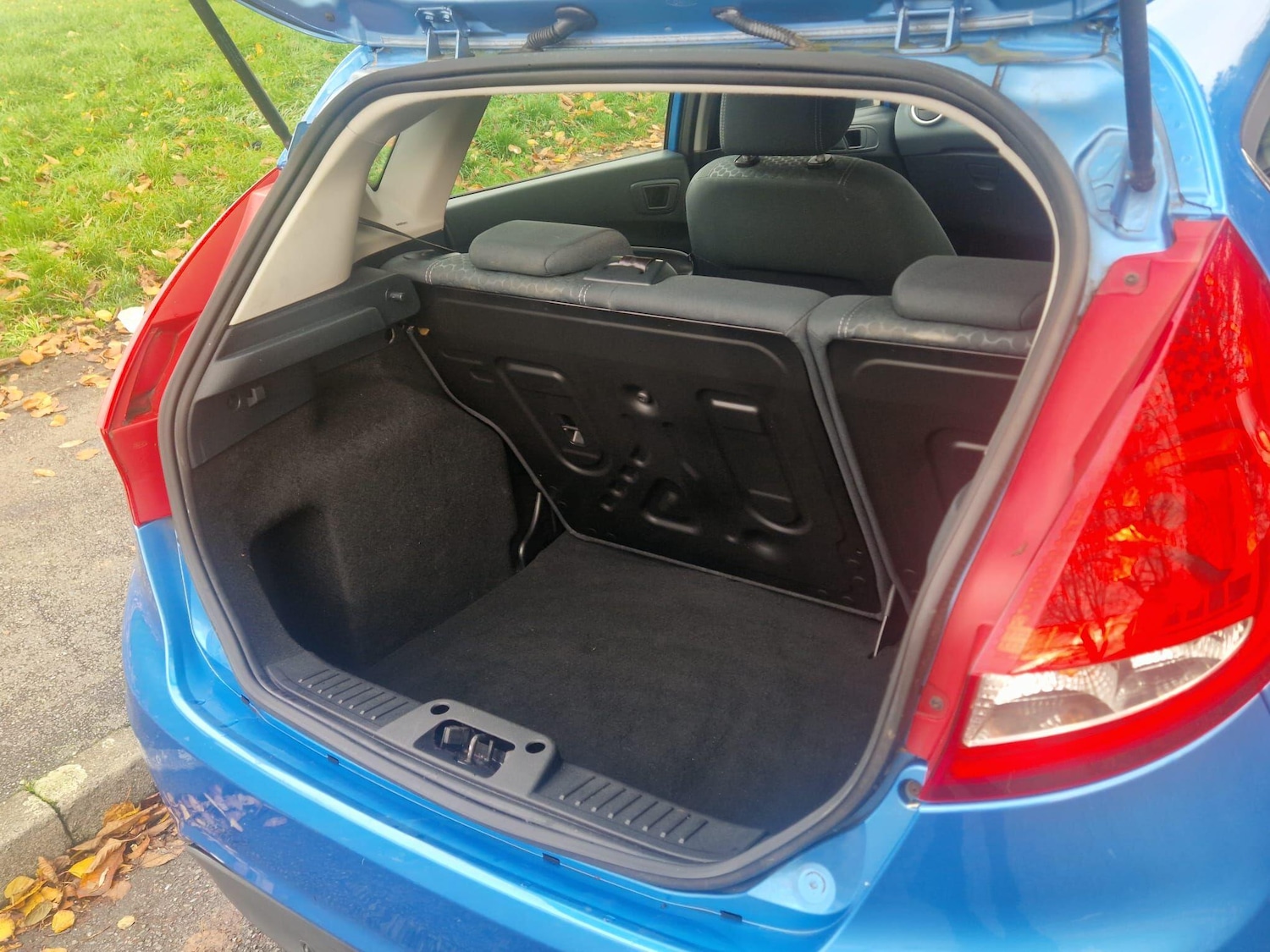 Used Ford Fiesta 2011 for sale - 77203797: Photo 37