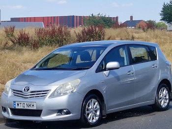 Used Toyota Verso 2010 for sale - 79201756: Photo