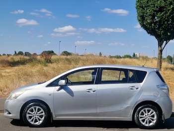 Used Toyota Verso 2010 for sale - 79201756: Photo