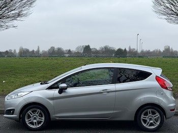 Used Ford Fiesta 2015 for sale - 78215751: Photo