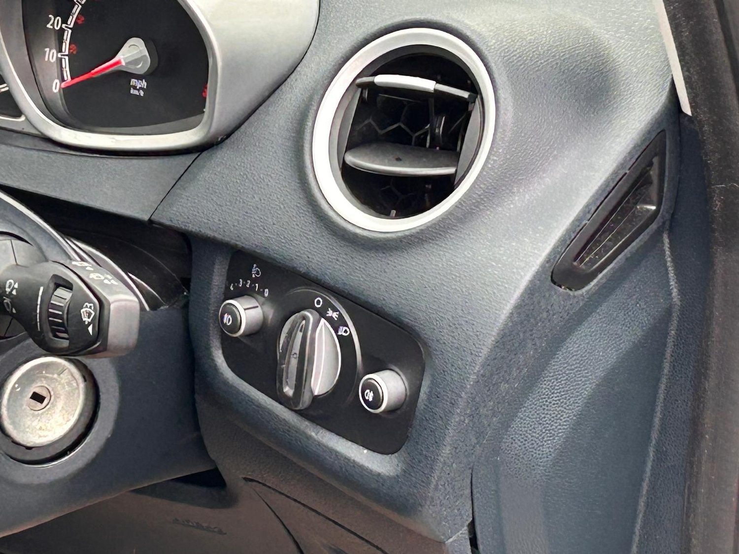 Used Ford Fiesta 2011 for sale - 77279822: Photo 35