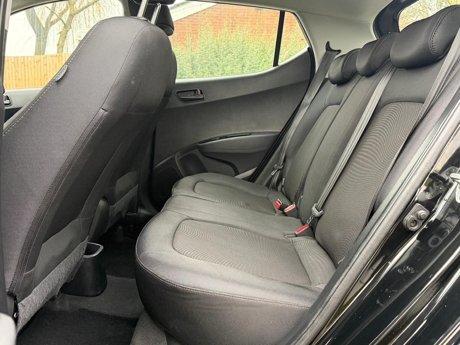 Used Hyundai i10 2017 for sale - 77330839: Photo 15