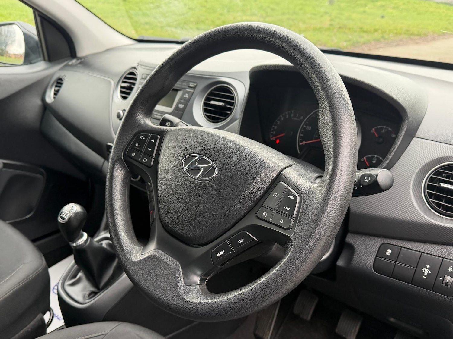 Used Hyundai i10 2017 for sale - 77330839: Photo 20