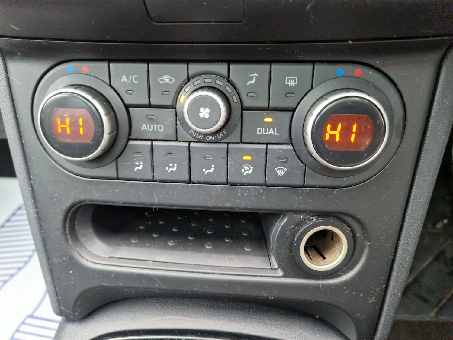 Used Nissan Qashqai 2013 for sale - 77242438: Photo 28