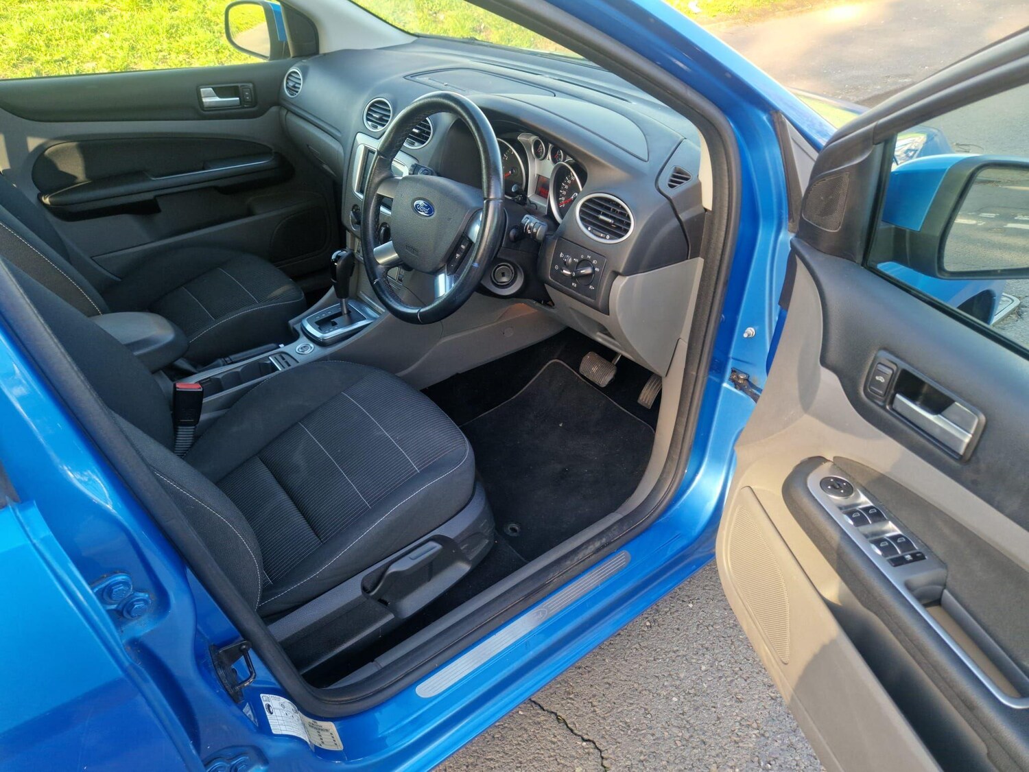 Used Ford Focus 2010 for sale - 78215735: Photo 29