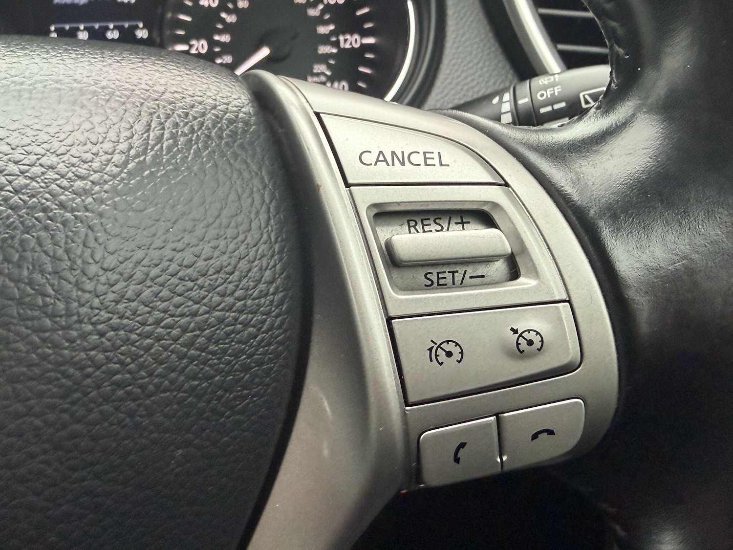 Used Nissan Qashqai 2014 for sale - 77625947: Photo 30