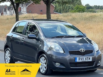 Used Toyota Yaris 2011 for sale - 79268182: Photo