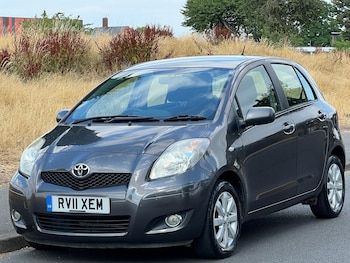 Used Toyota Yaris 2011 for sale - 79268182: Photo