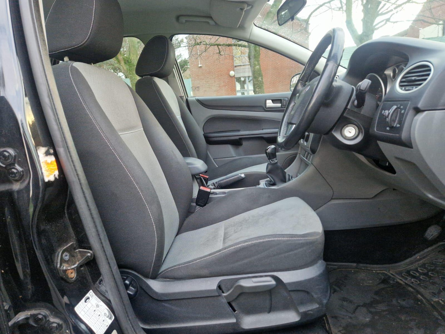 Used Ford Focus 2010 for sale - 77253675: Photo 15