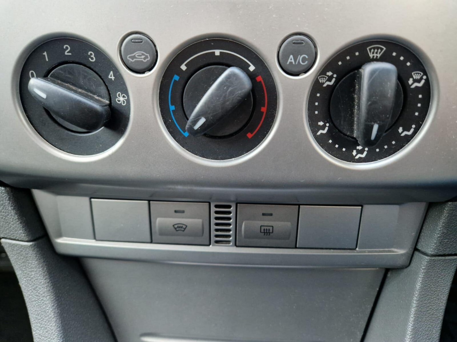 Used Ford Focus 2010 for sale - 77253675: Photo 26