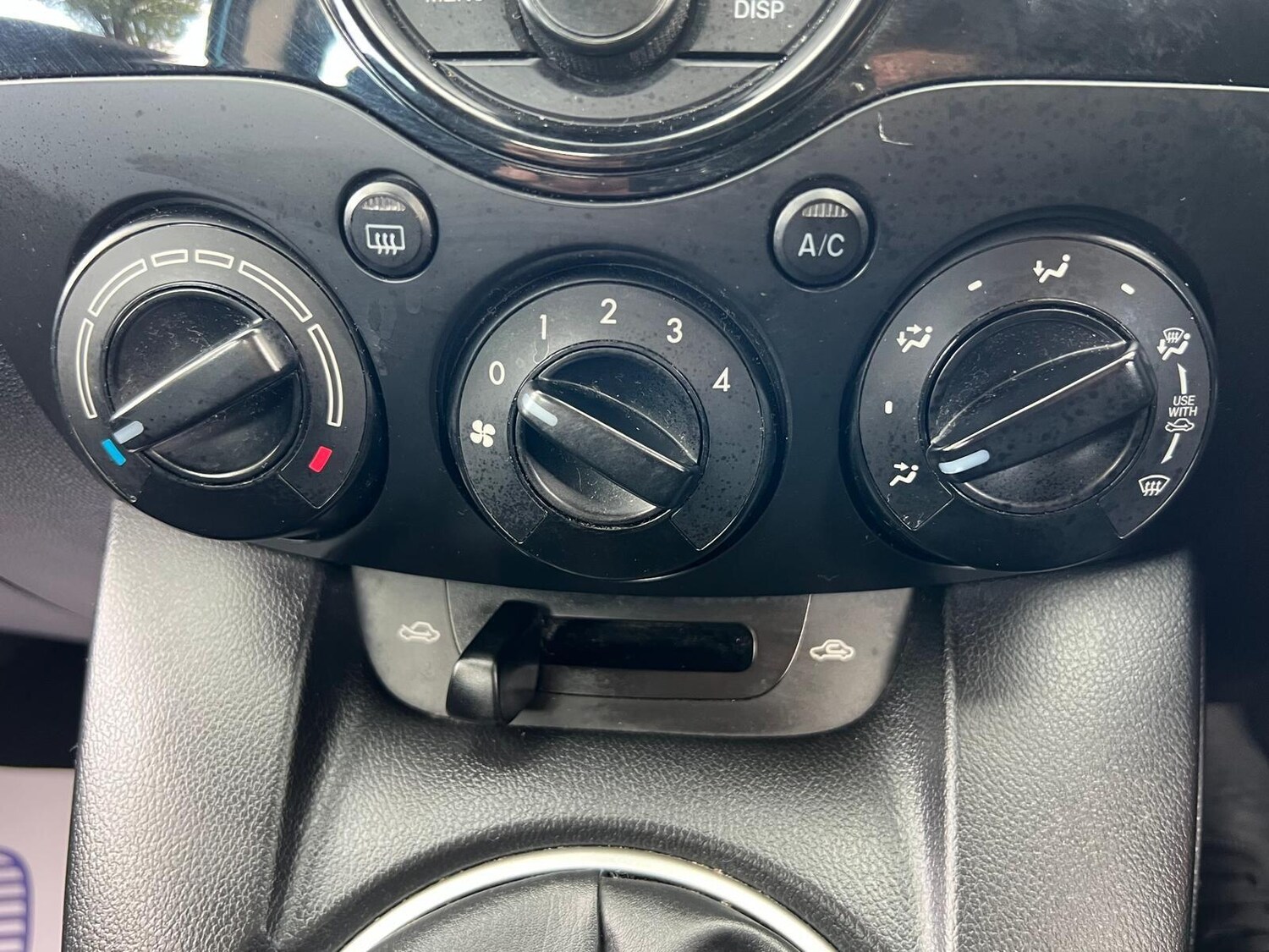 Used Mazda Mazda2 2012 for sale - 78215764: Photo 25