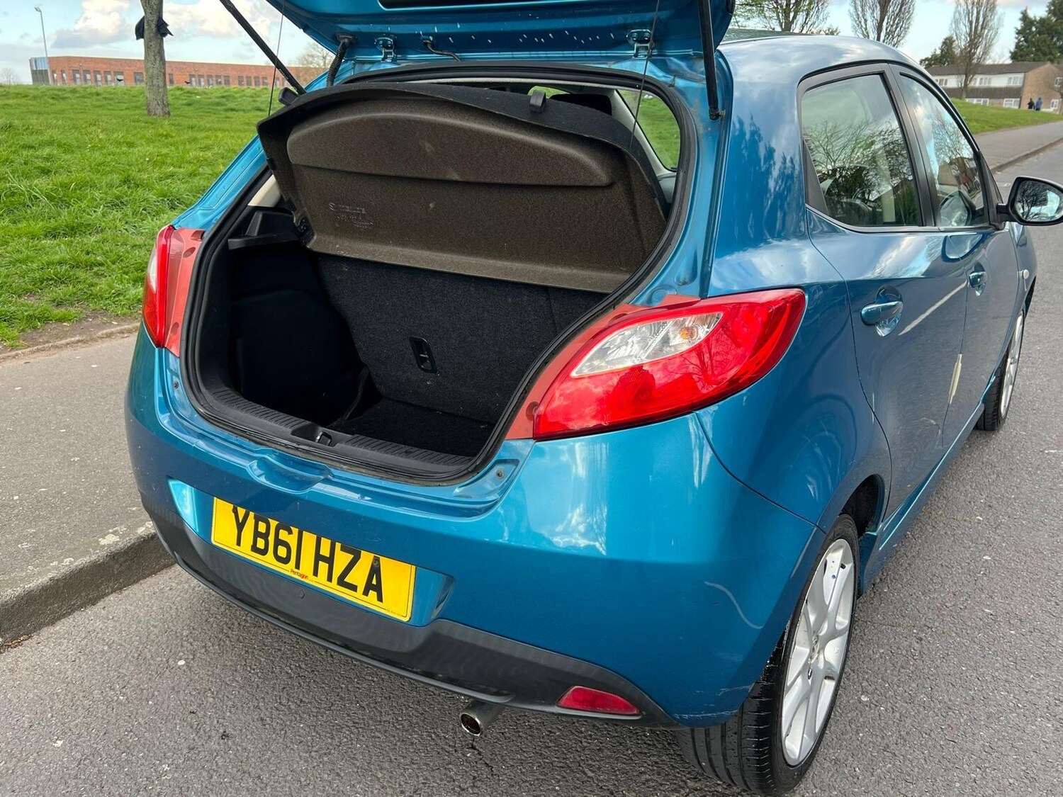 Used Mazda Mazda2 2012 for sale - 78215764: Photo 33