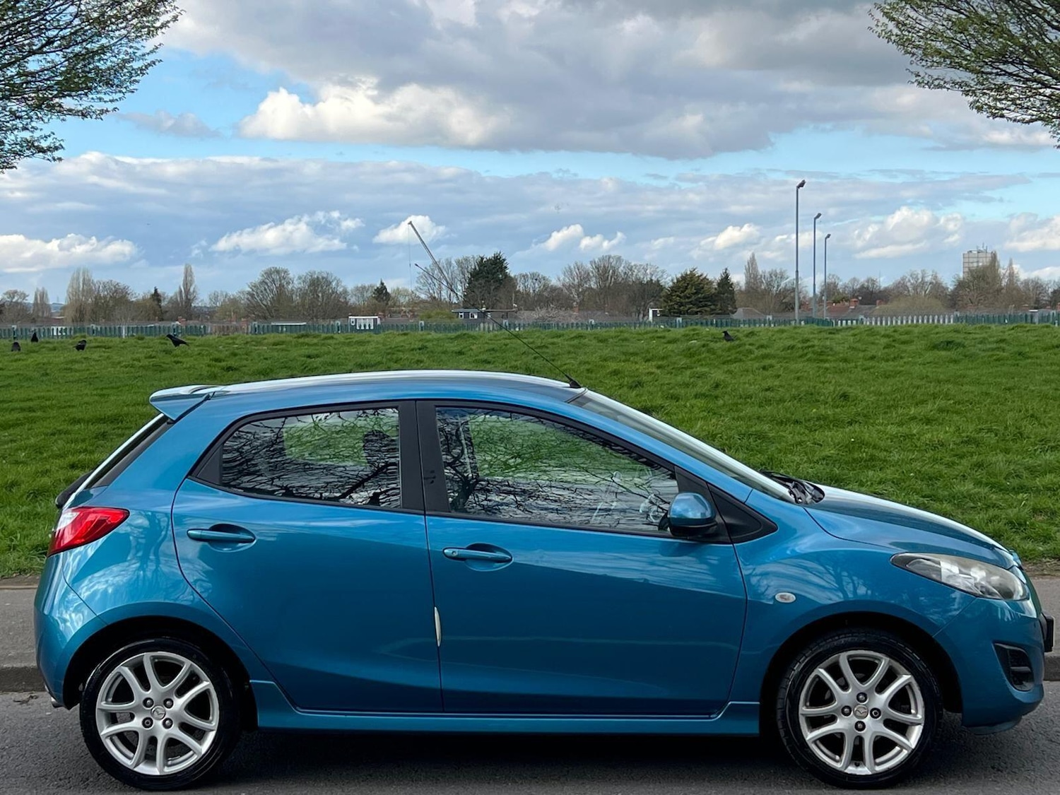 Used Mazda Mazda2 2012 for sale - 78215764: Photo 5