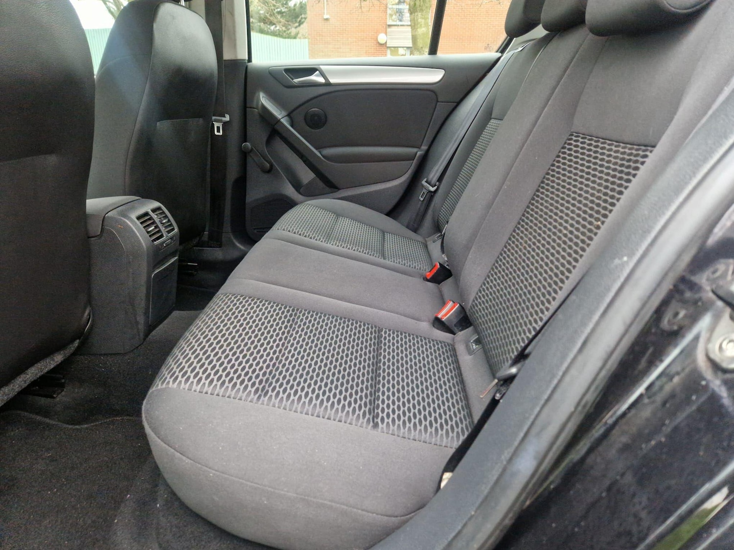 Used Volkswagen Golf 2011 for sale - 77784077: Photo 17