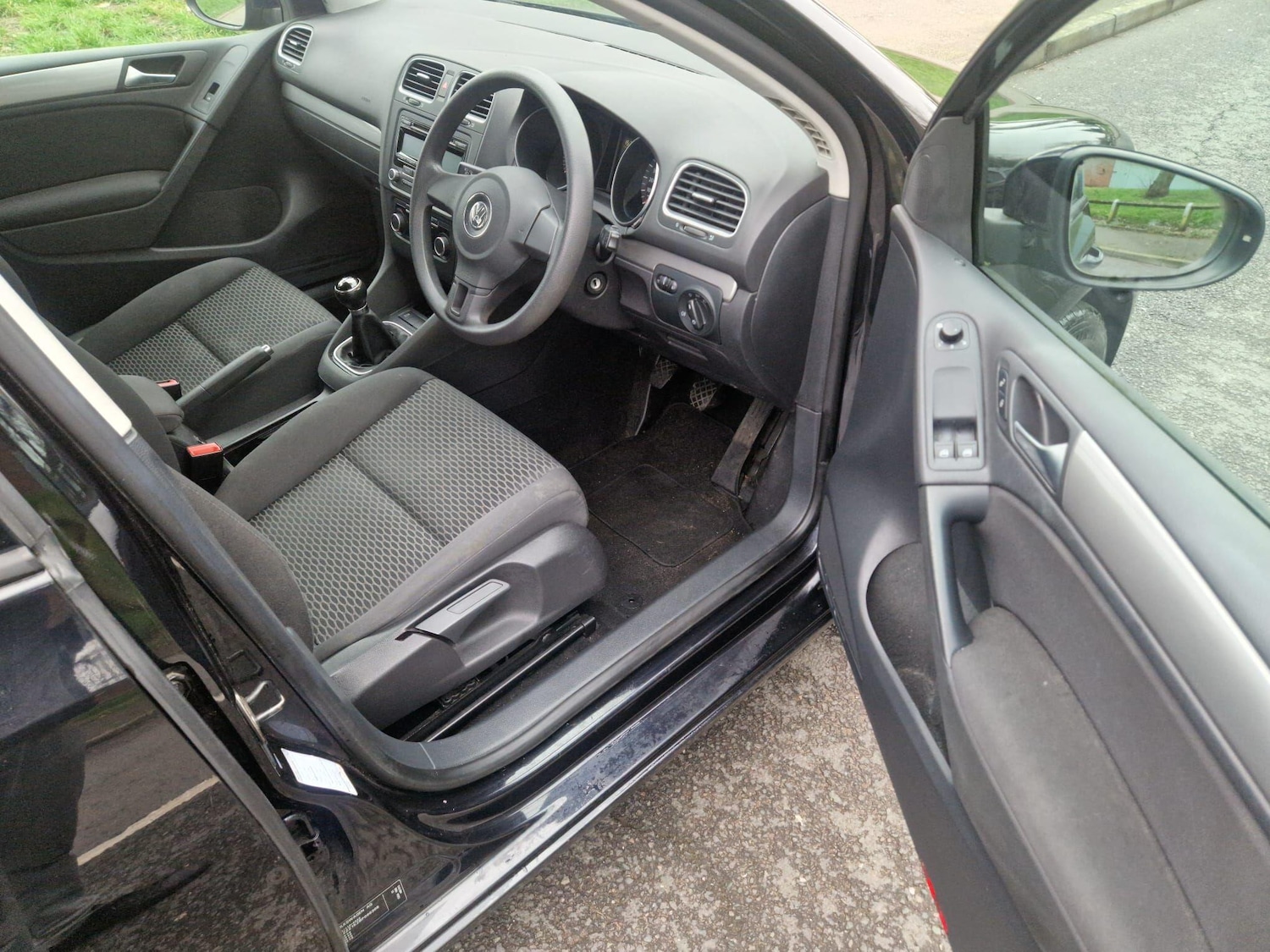 Used Volkswagen Golf 2011 for sale - 77784077: Photo 26