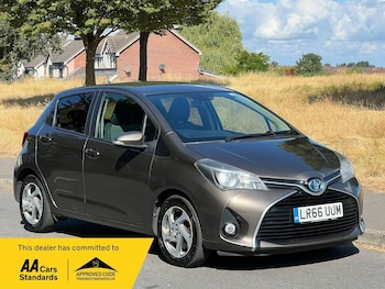 Used Toyota Yaris 2016 for sale - 79388600: Photo