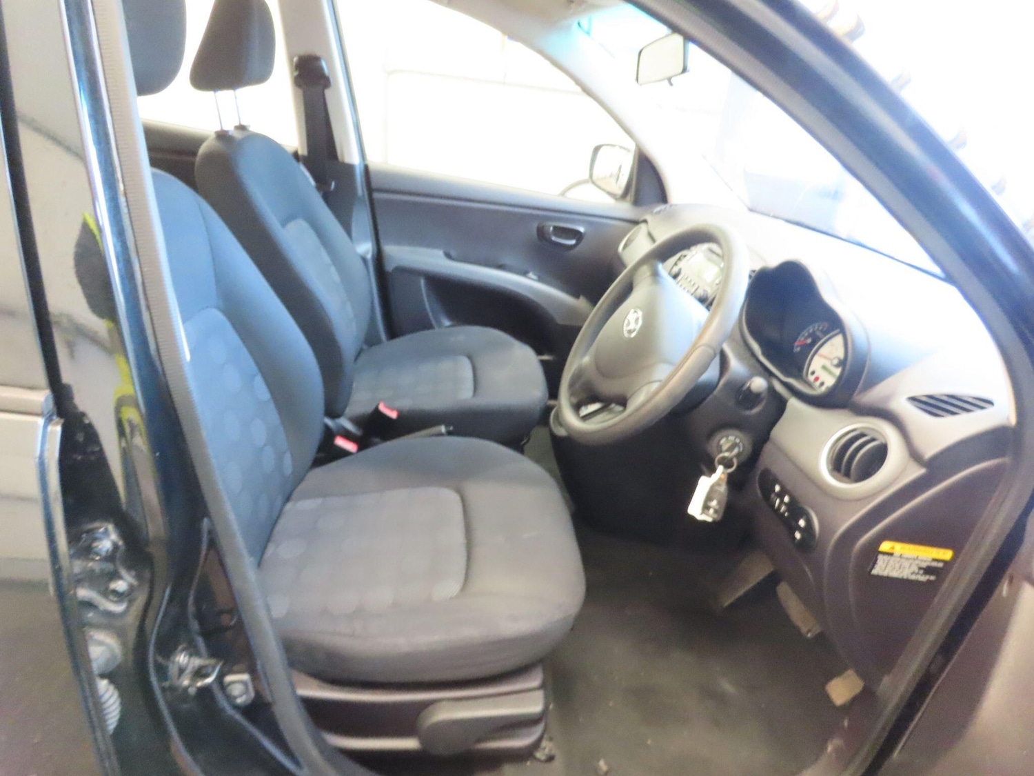 Used Hyundai i10 2008 for sale - 77425339: Photo 4