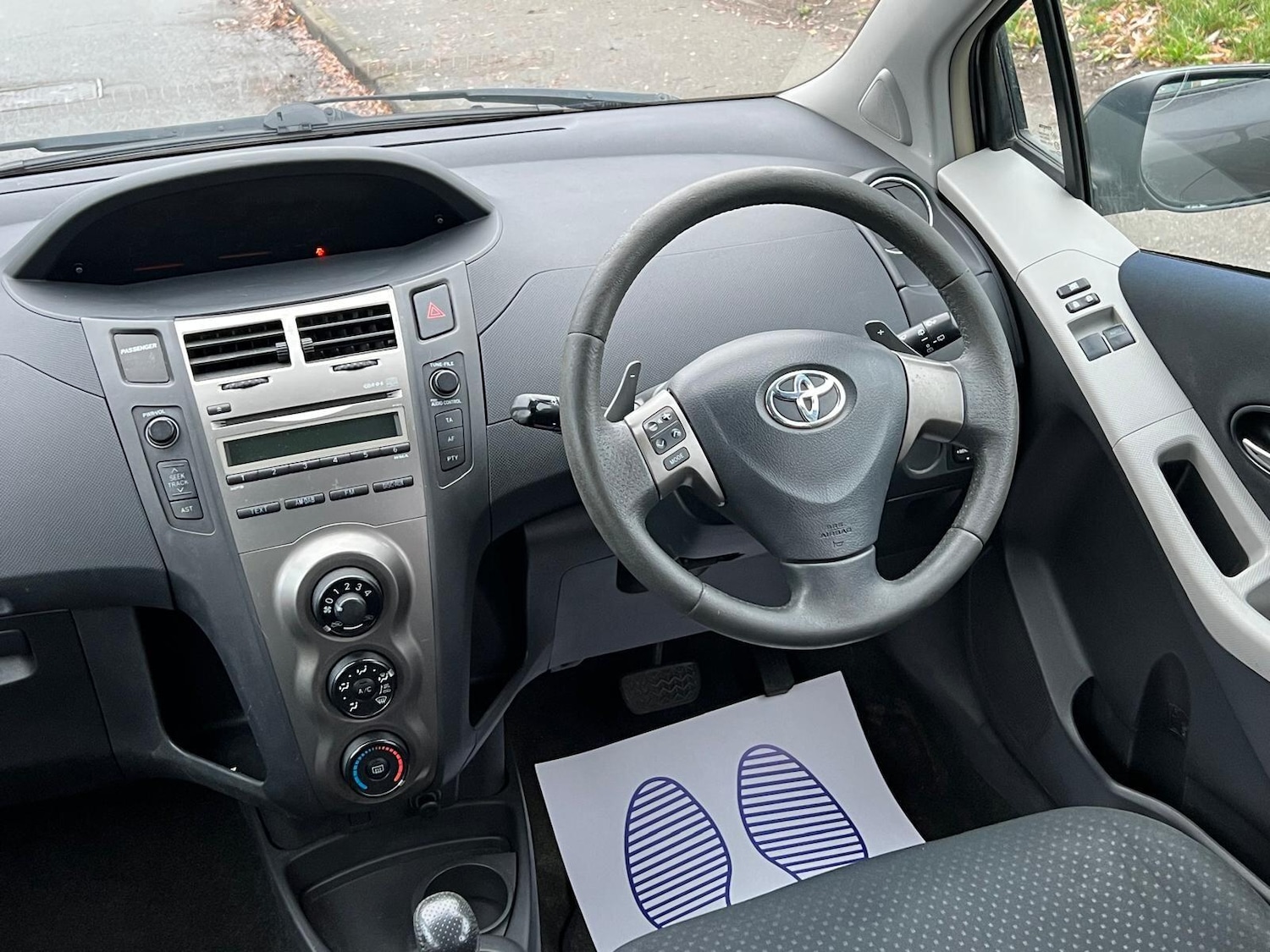 Used Toyota Yaris 2010 for sale - 77202874: Photo 20