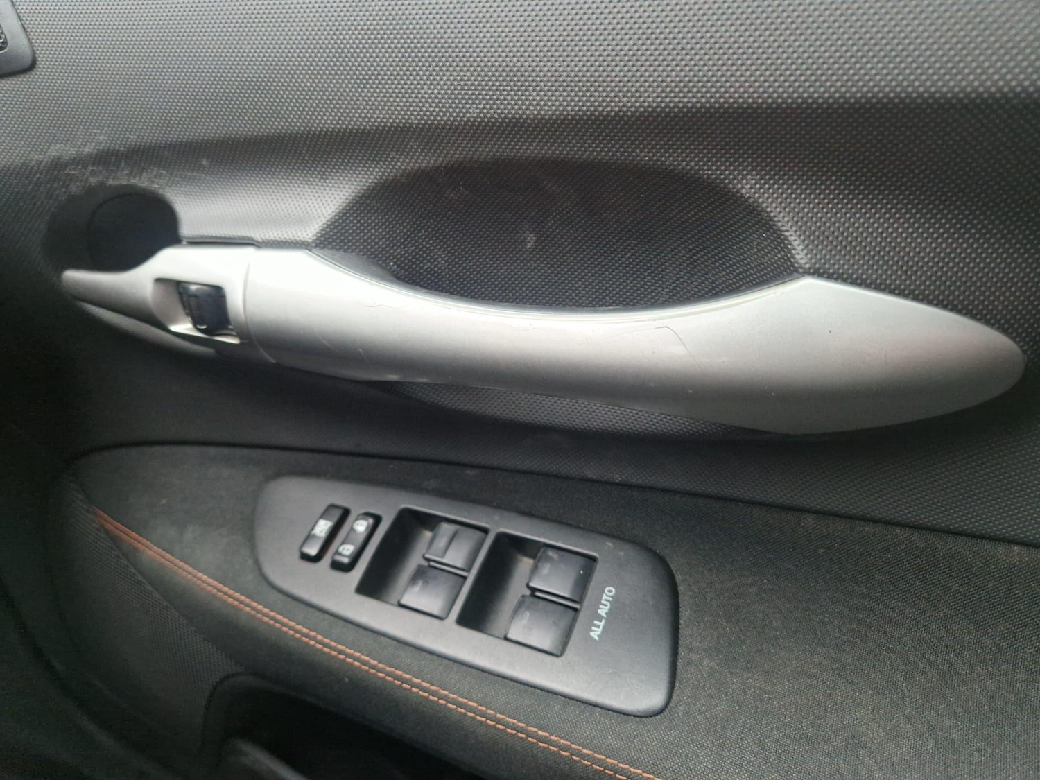 Used Toyota Auris 2010 for sale - 77291683: Photo 31