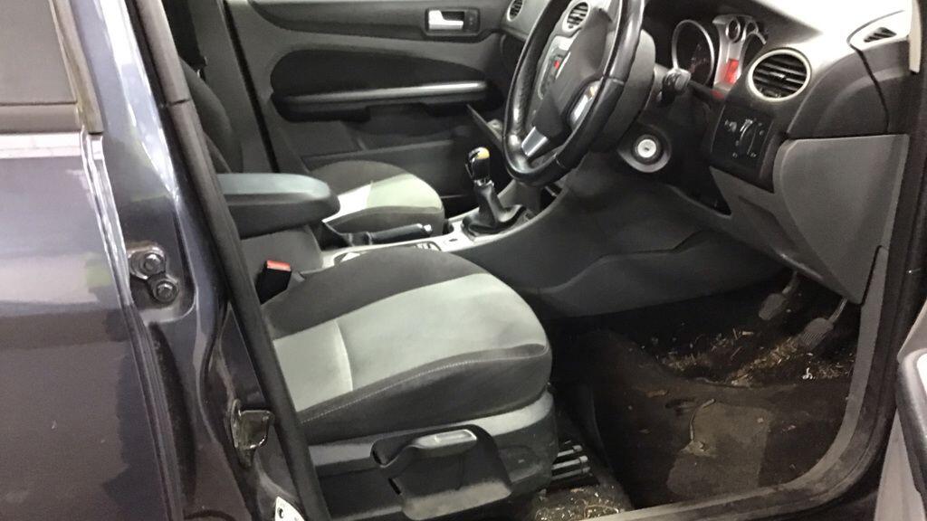 Used Ford Focus 2010 for sale - 77852713: Photo 7