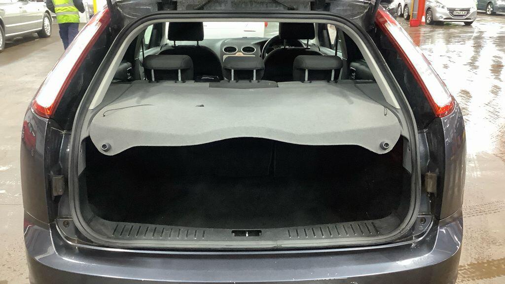 Used Ford Focus 2009 for sale - 77632914: Photo 14