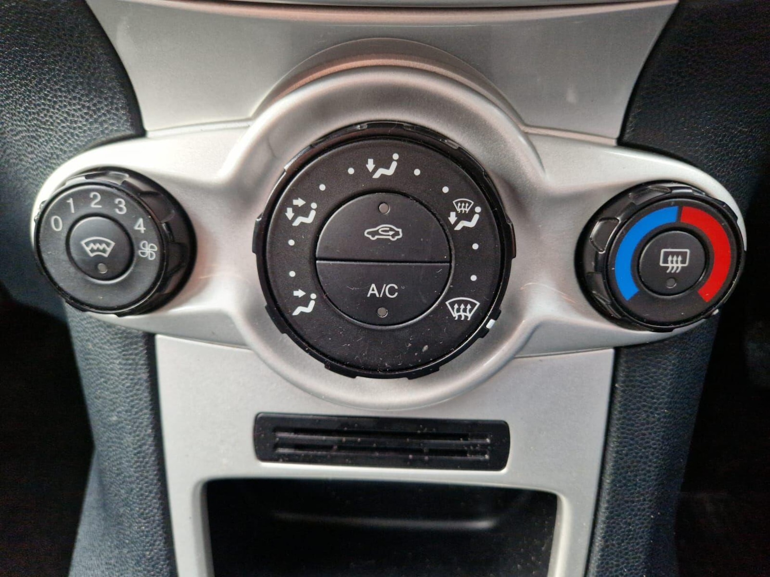 Used Ford Fiesta 2009 for sale - 77304976: Photo 25