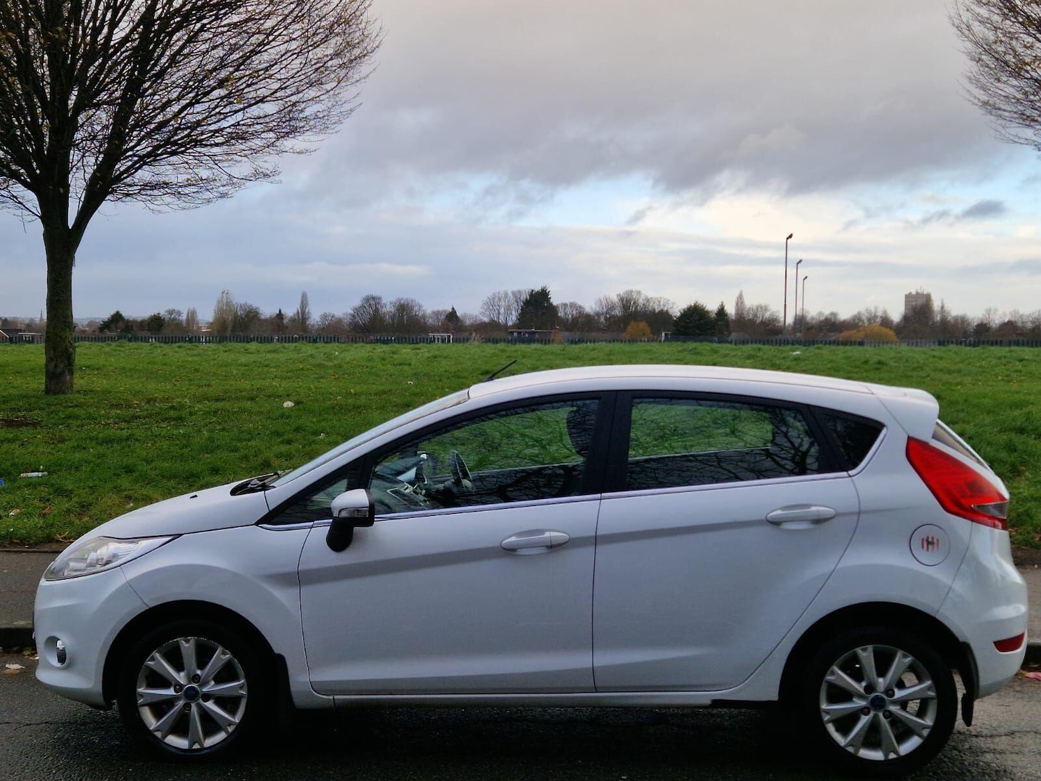 Used Ford Fiesta 2009 for sale - 77304976: Photo 4