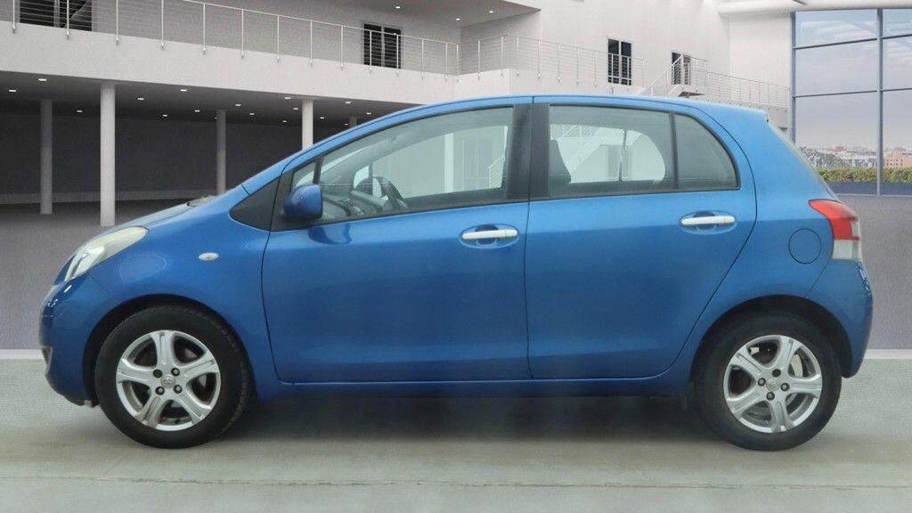 Used Toyota Yaris 2010 for sale - 77646055: Photo 4