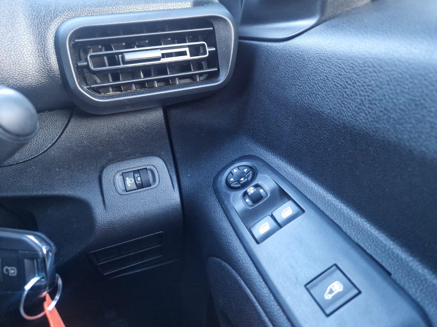 Used Peugeot Partner 2021 for sale - 77203588: Photo 24