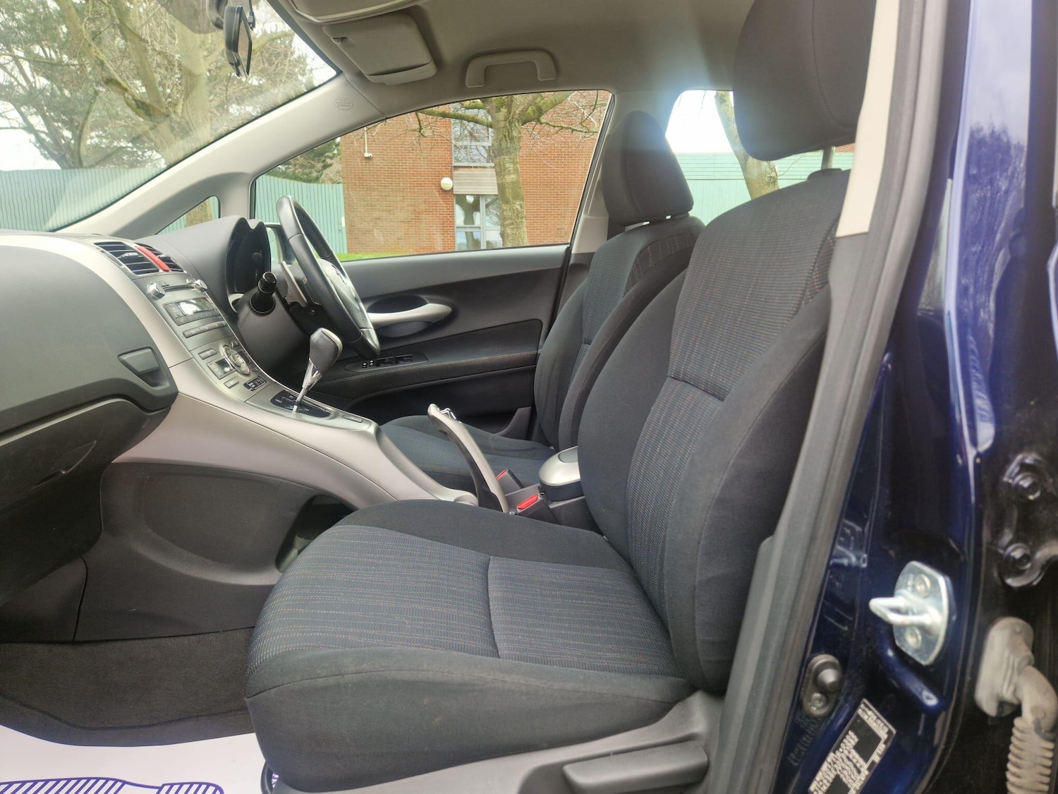 Used Toyota Auris 2009 for sale - 77823923: Photo 14