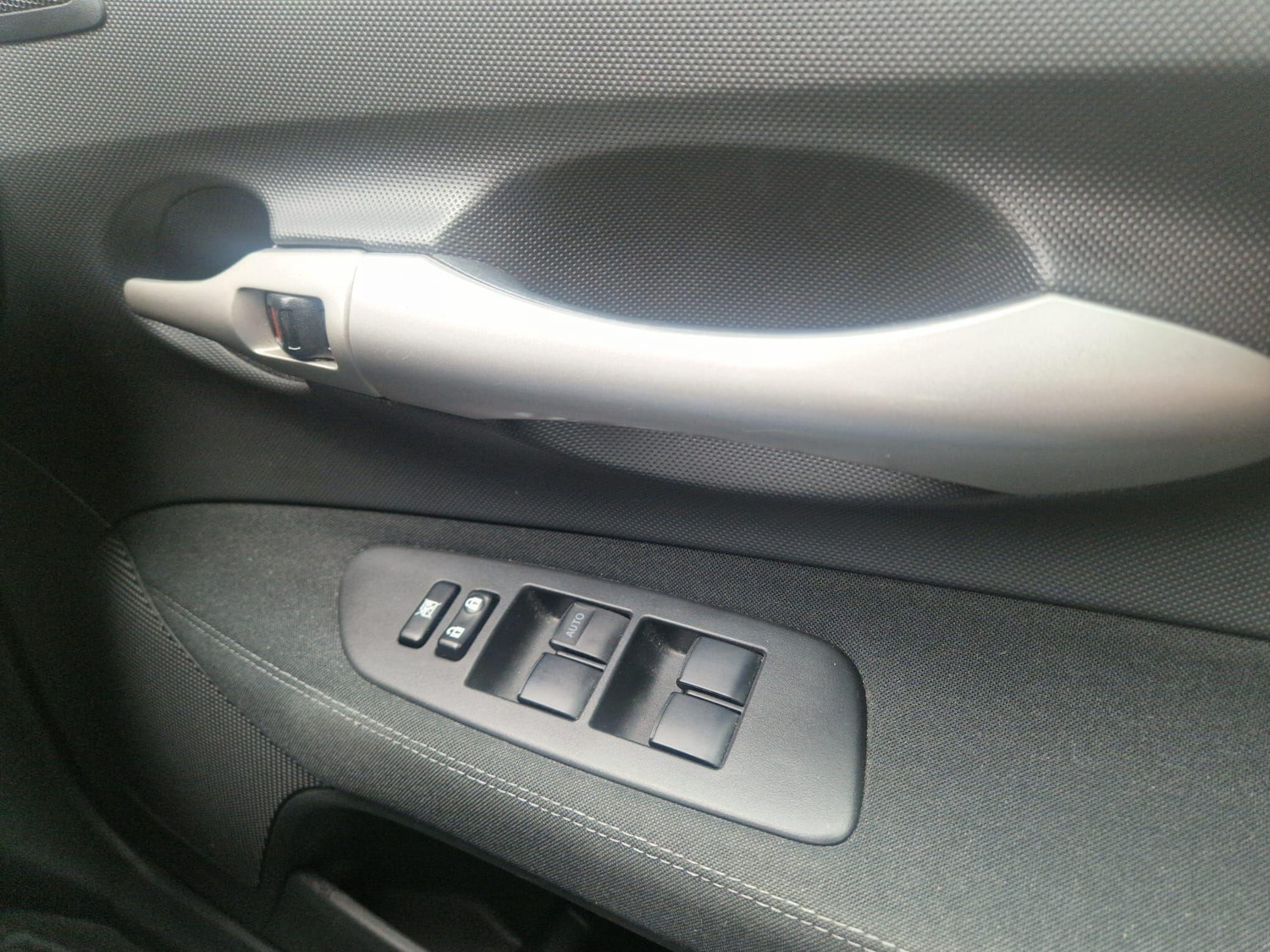 Used Toyota Auris 2009 for sale - 77823923: Photo 29