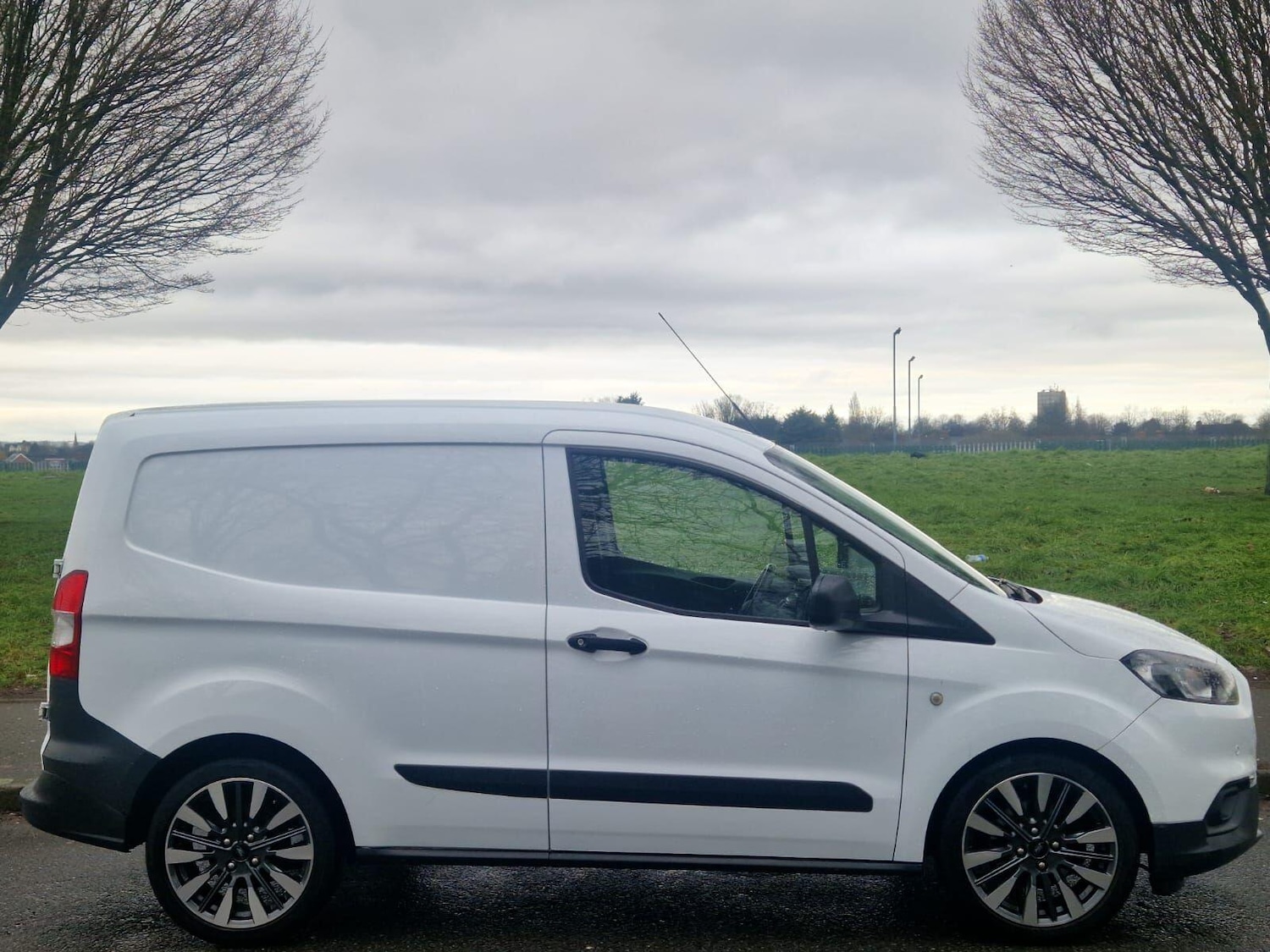 Used Ford Transit Courier 2020 for sale - 77202622: Photo 5