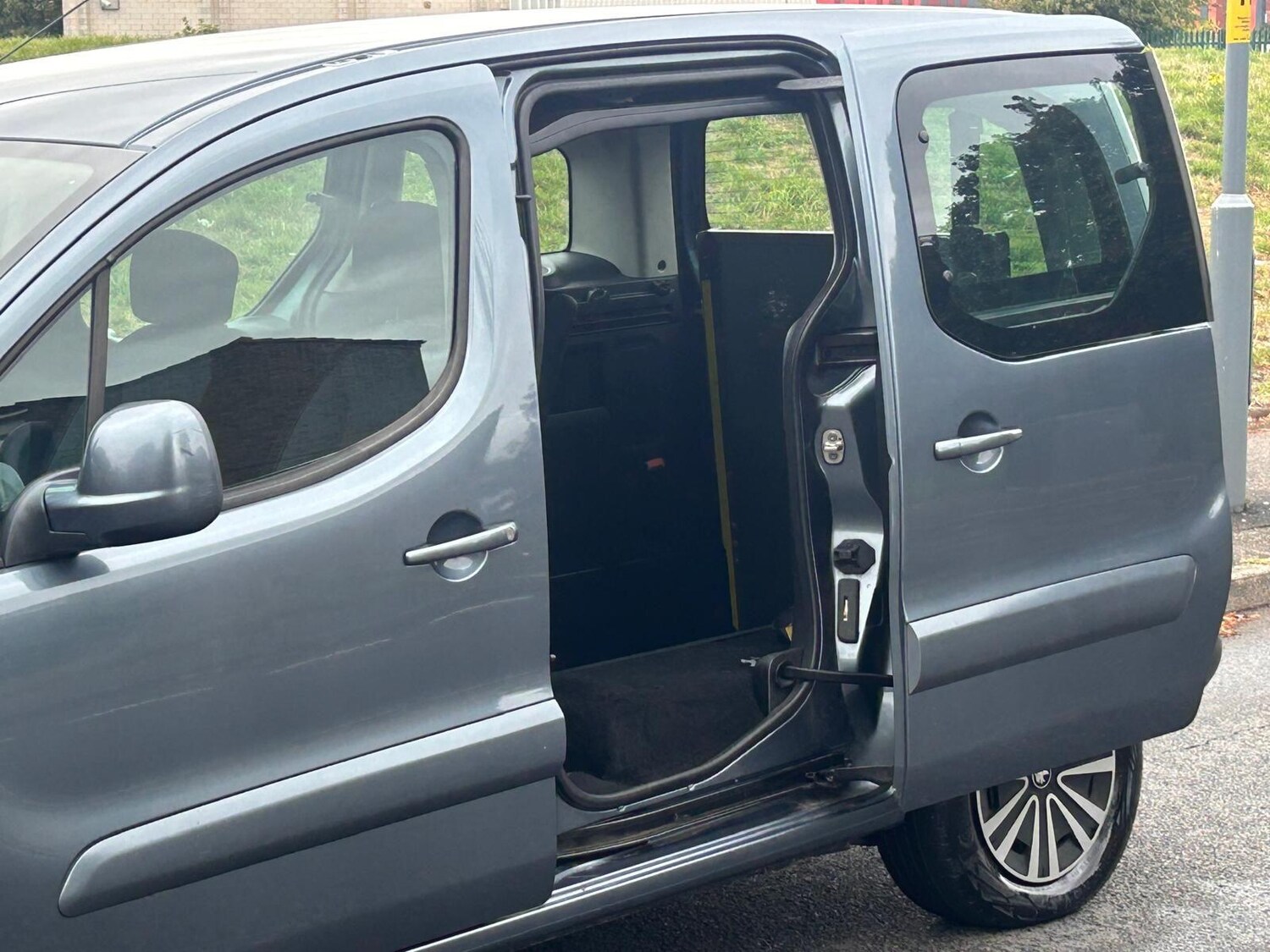 Used Peugeot Partner Tepee 2013 for sale - 77203669: Photo 16