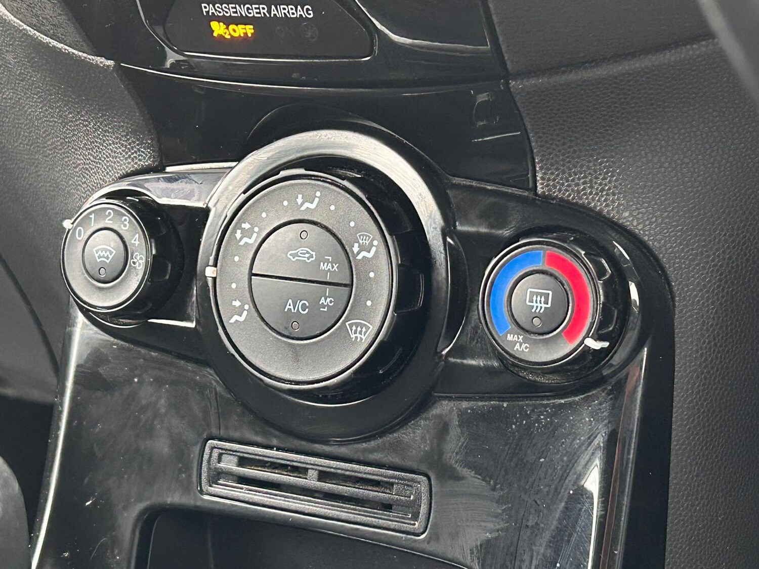 Used Ford Fiesta 2017 for sale - 77202863: Photo 27