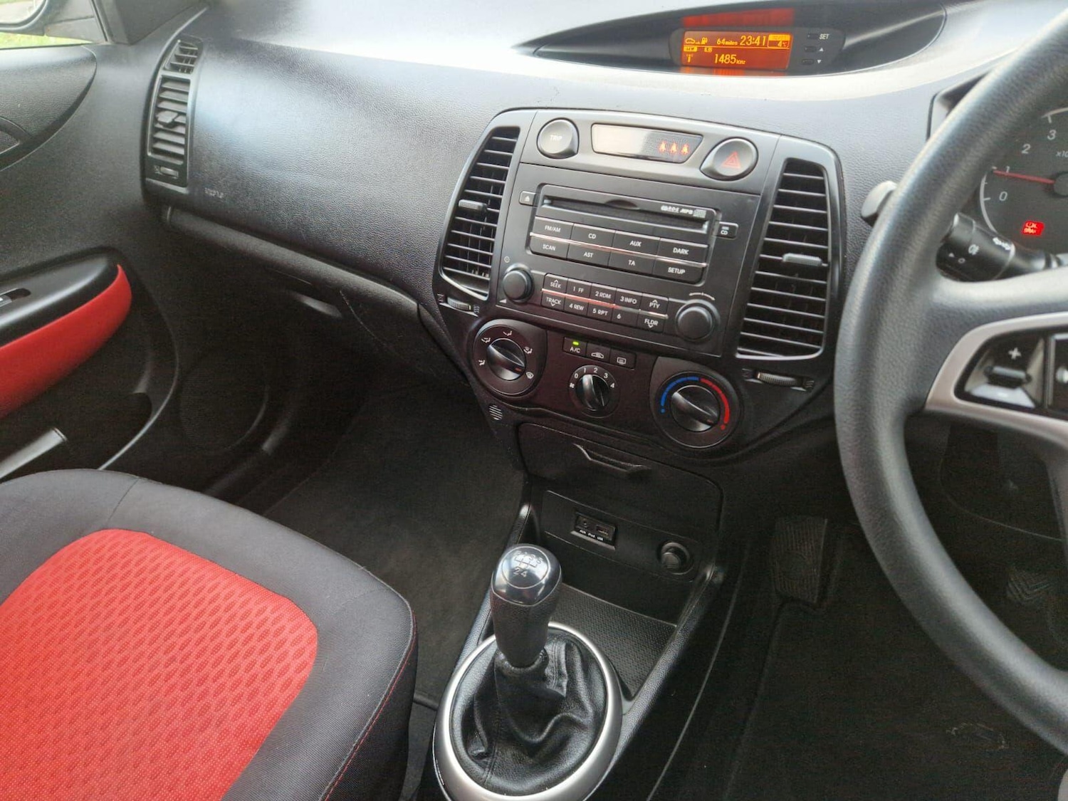 Used Hyundai i20 2009 for sale - 77202925: Photo 18