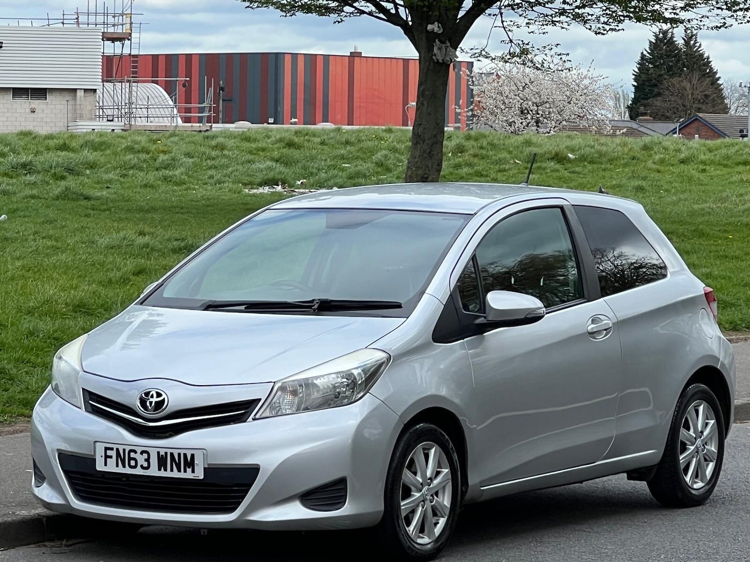 Used Toyota Yaris 2013 for sale - 78215739: Photo 2
