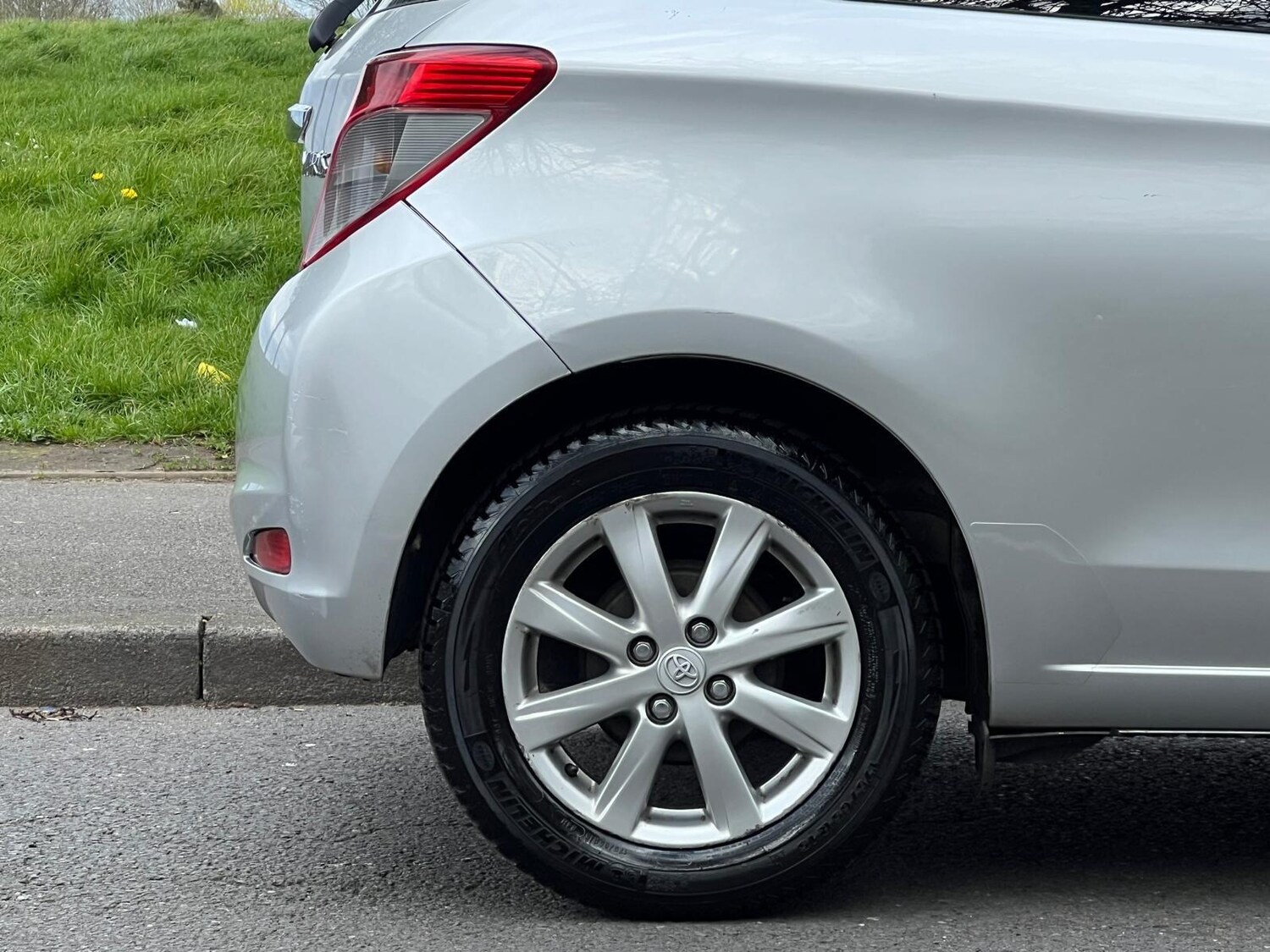 Used Toyota Yaris 2013 for sale - 78215739: Photo 33