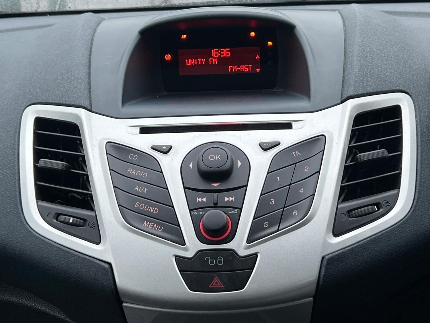 Used Ford Fiesta 2012 for sale - 78215757: Photo 25