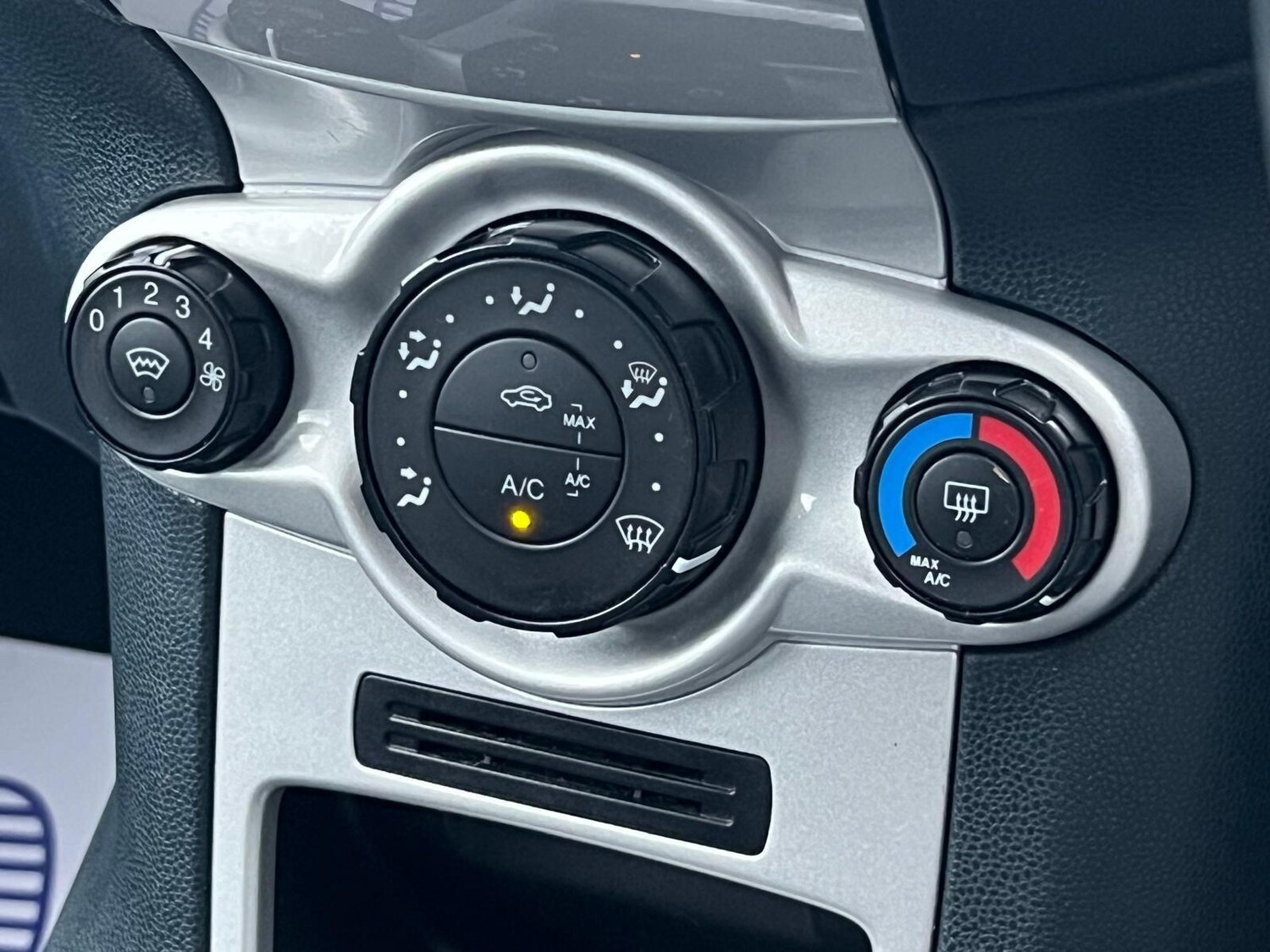 Used Ford Fiesta 2012 for sale - 78215757: Photo 26