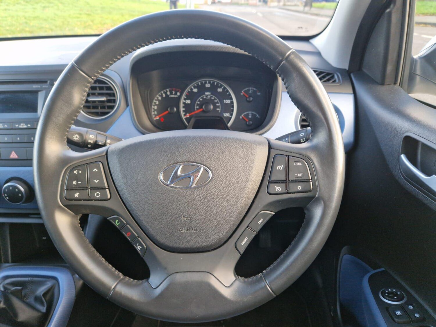 Used Hyundai i10 2015 for sale - 77202597: Photo 21