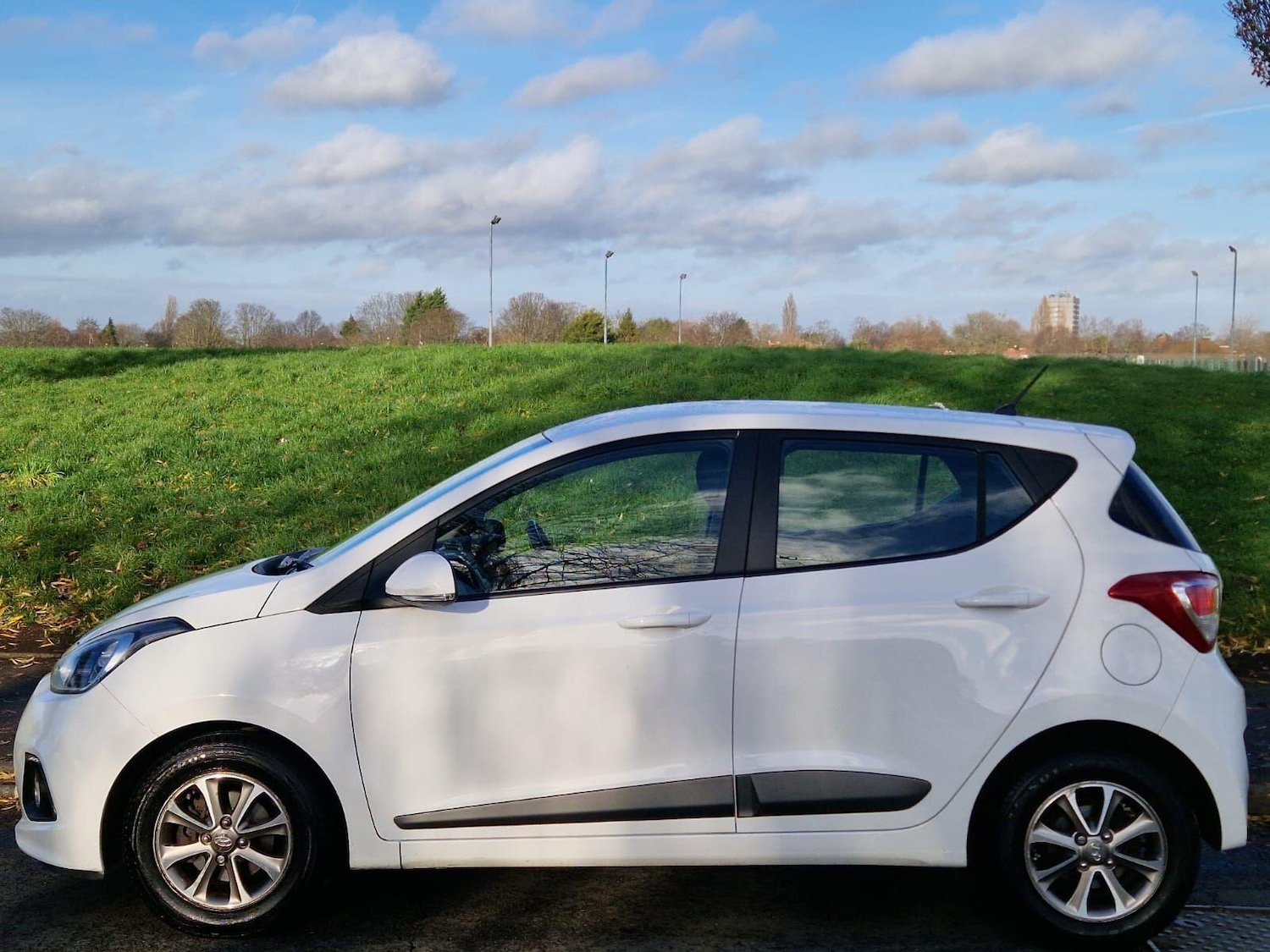 Used Hyundai i10 2015 for sale - 77202597: Photo 4
