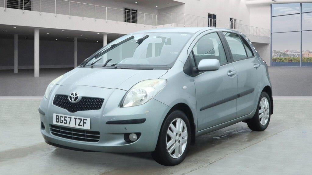 Used Toyota Yaris for sale - 77537649: Photo 2