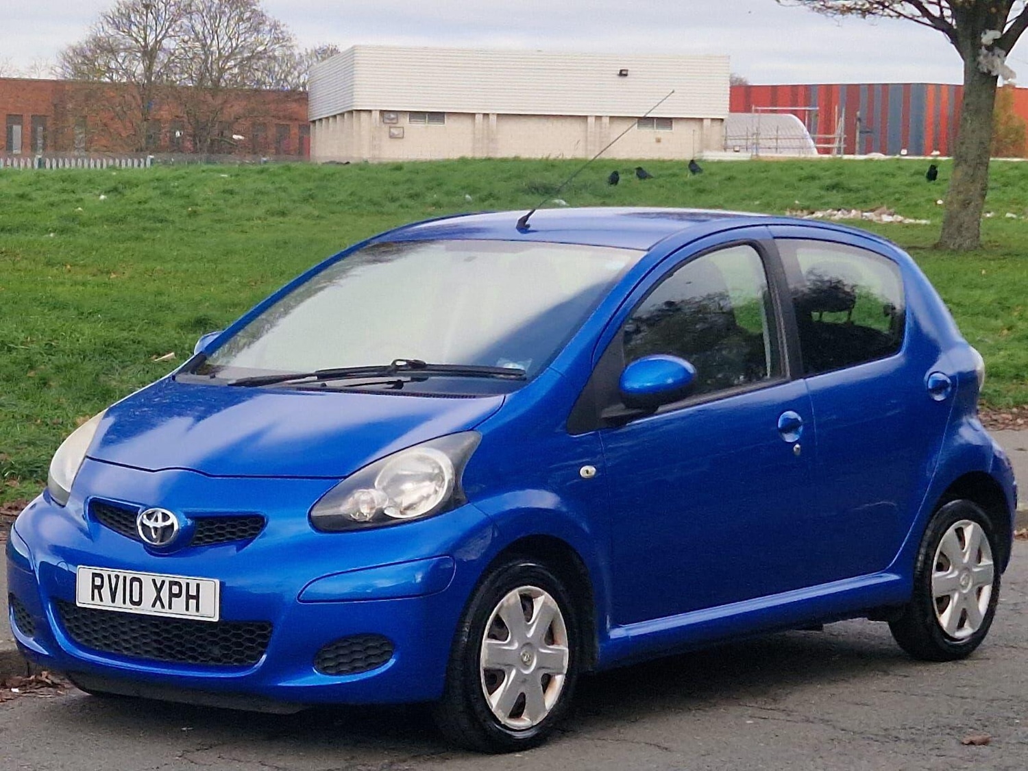 Used Toyota AYGO 2010 for sale - 77230227: Photo 2
